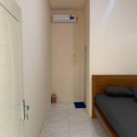 Dikky Guest House Near Bangsal And Sira Pemenang Екстер'єр фото
