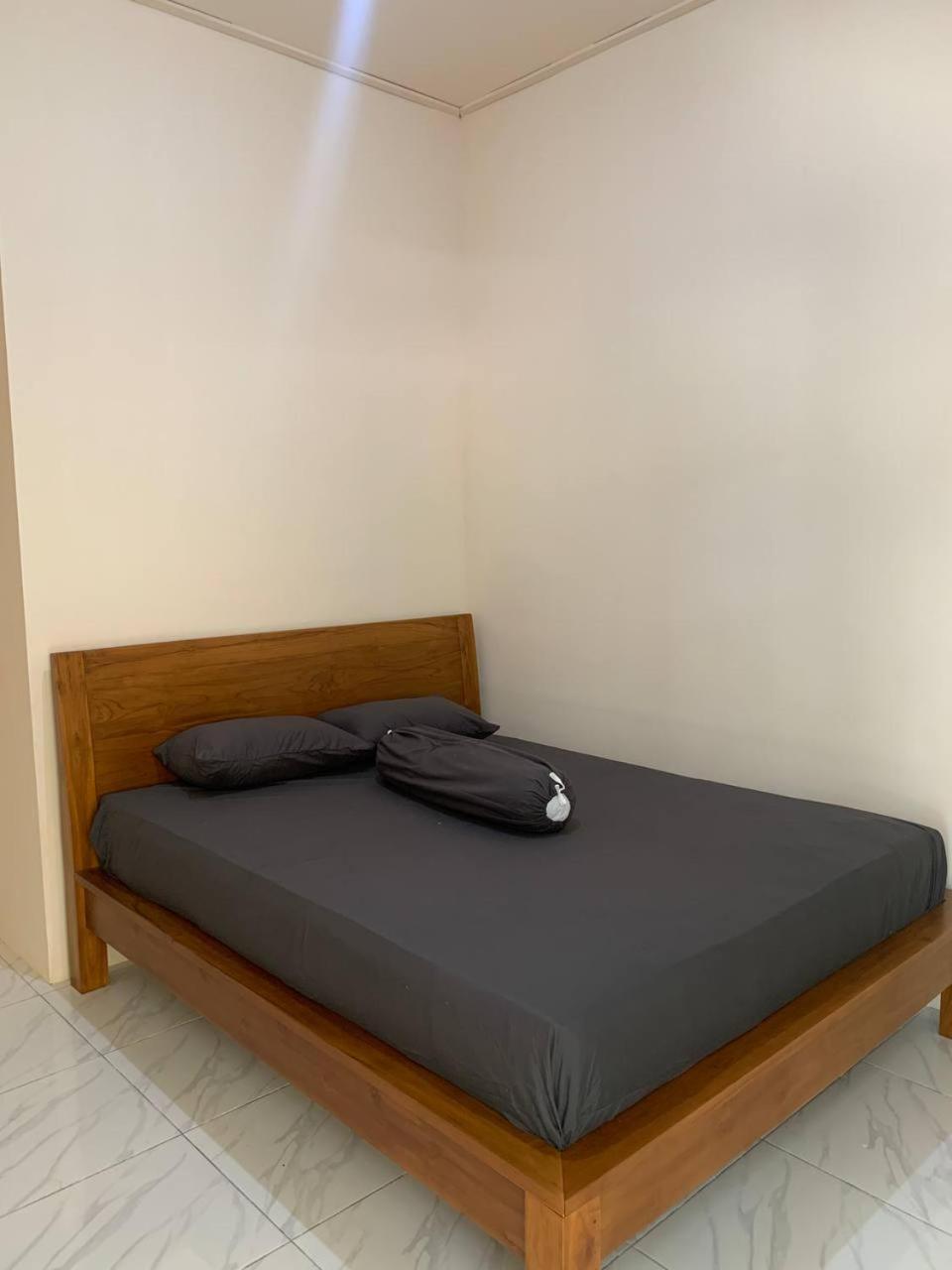 Dikky Guest House Near Bangsal And Sira Pemenang Екстер'єр фото