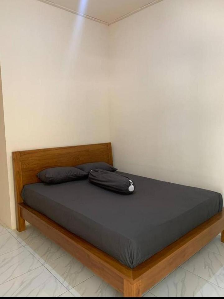Dikky Guest House Near Bangsal And Sira Pemenang Екстер'єр фото